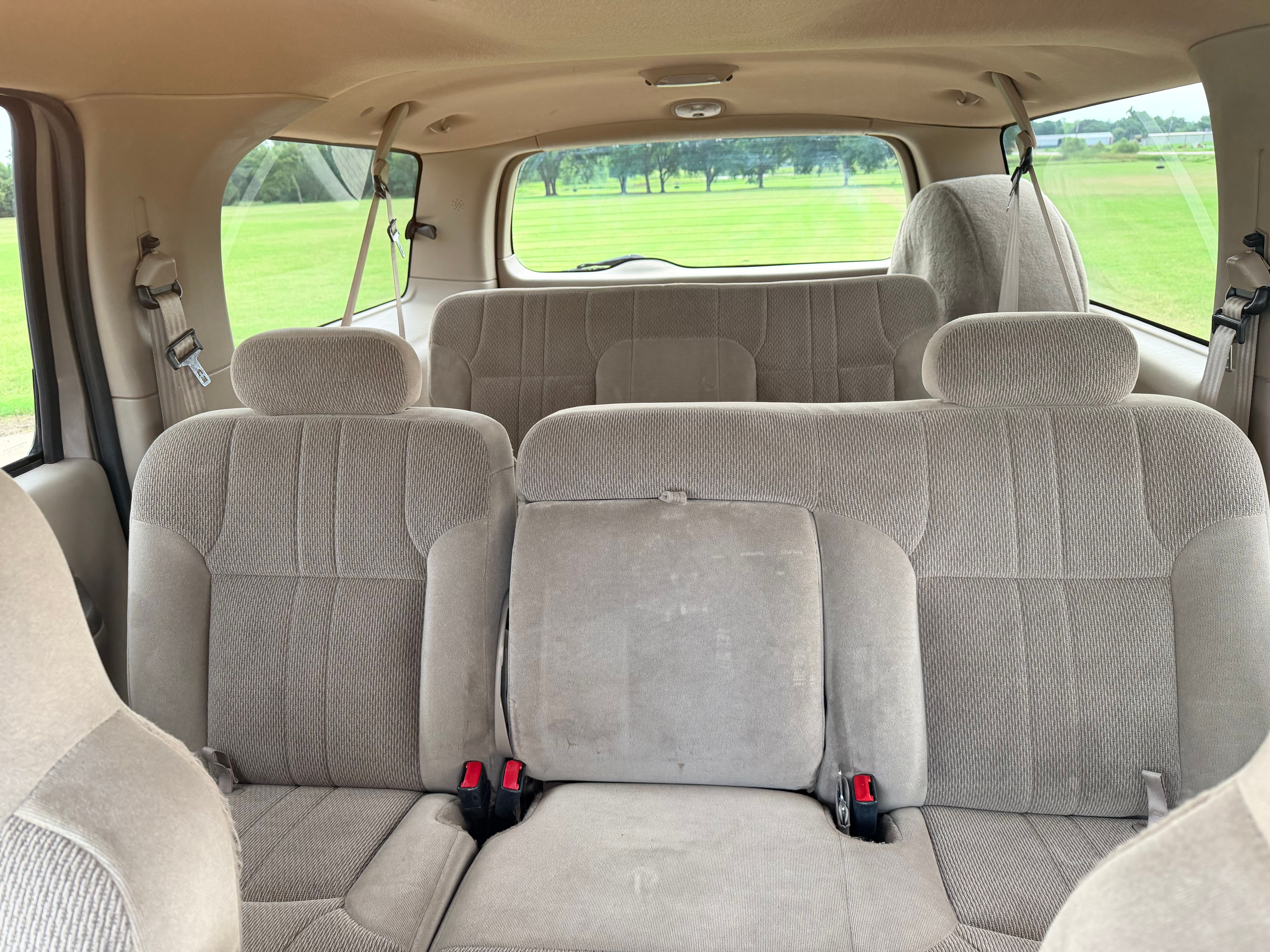 Used 2000 Ford Excursion 2WD XLT image 14
