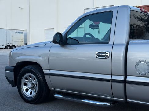 Used 2007 Chevrolet Silverado 1500 Classic W/T image 34