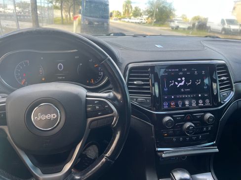 Used 2020 Jeep Grand Cherokee Limited image 9