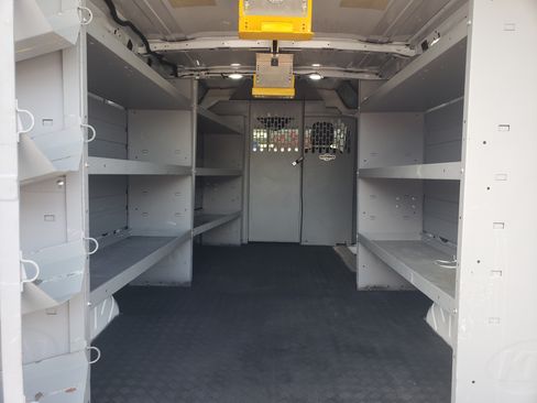 Used 2020 Ford Transit 250 148 Low Roof RWD image 9