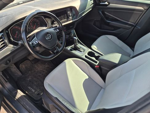 Used 2019 Volkswagen Jetta R-Line image 5