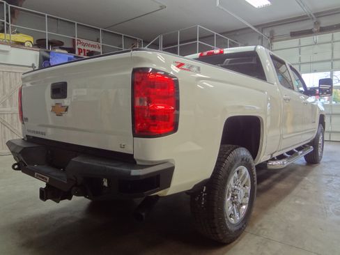 Used 2018 Chevrolet Silverado 2500 LT image 8
