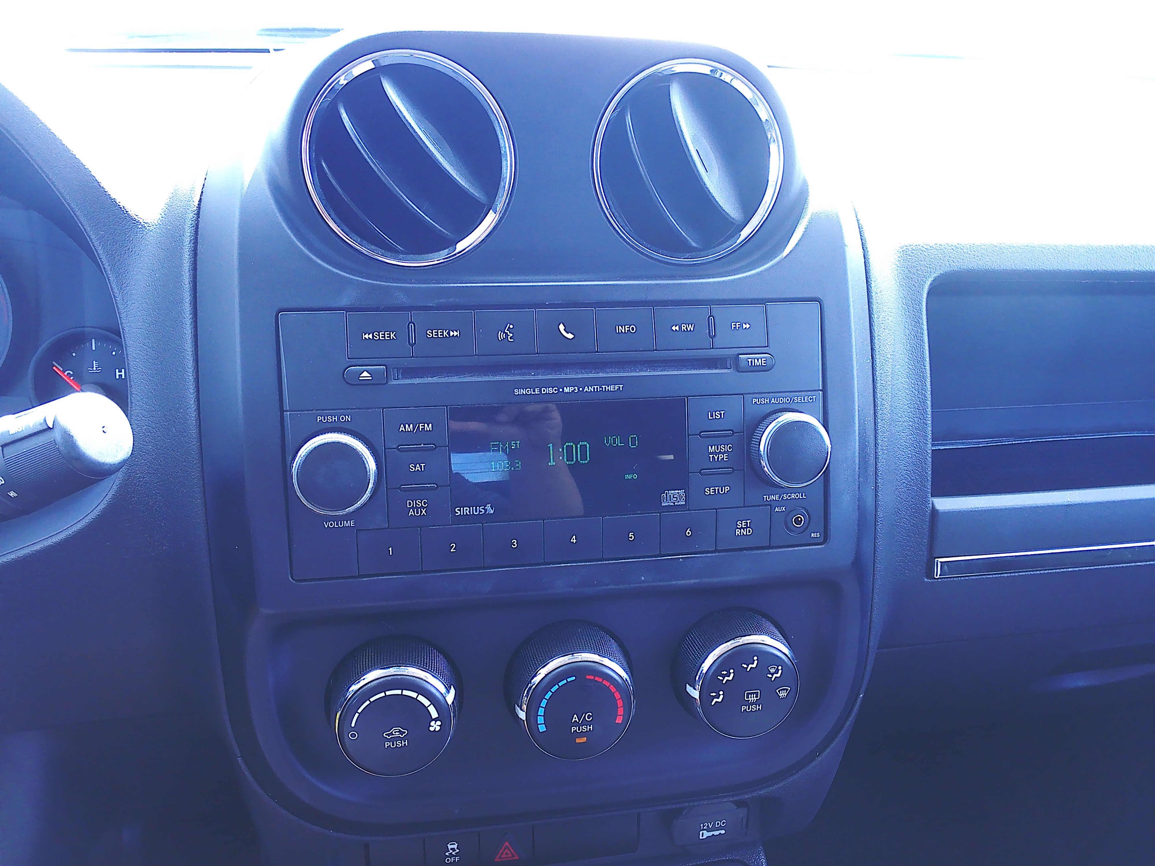 Used 2012 Jeep Compass Sport FWD image 15