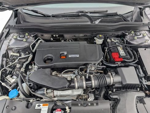 Used 2018 Honda Accord Sport image 19