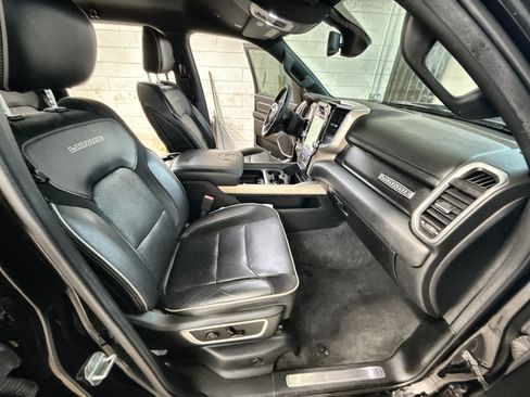 Used 2019 RAM 1500 4x4 Crew Cab Laramie image 9