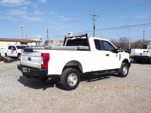 Used 2019 Ford F250 XL image 4