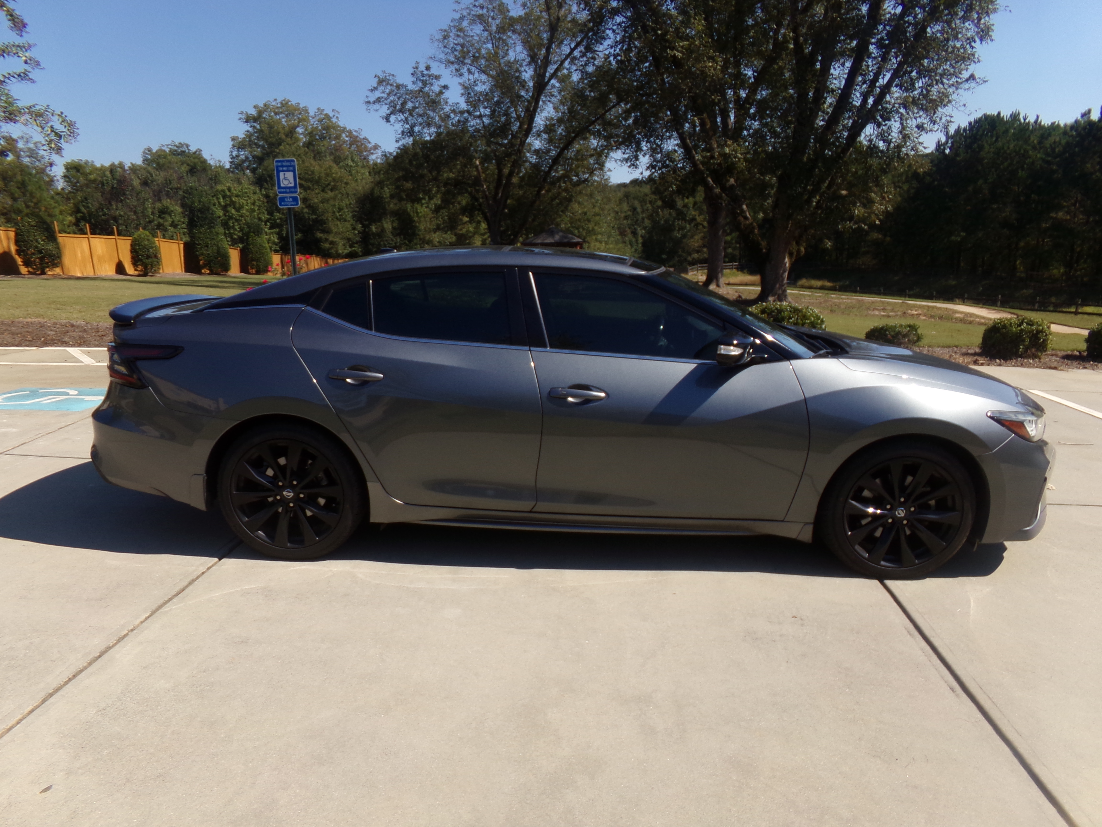 Used 2019 Nissan Maxima SR FWD image 6