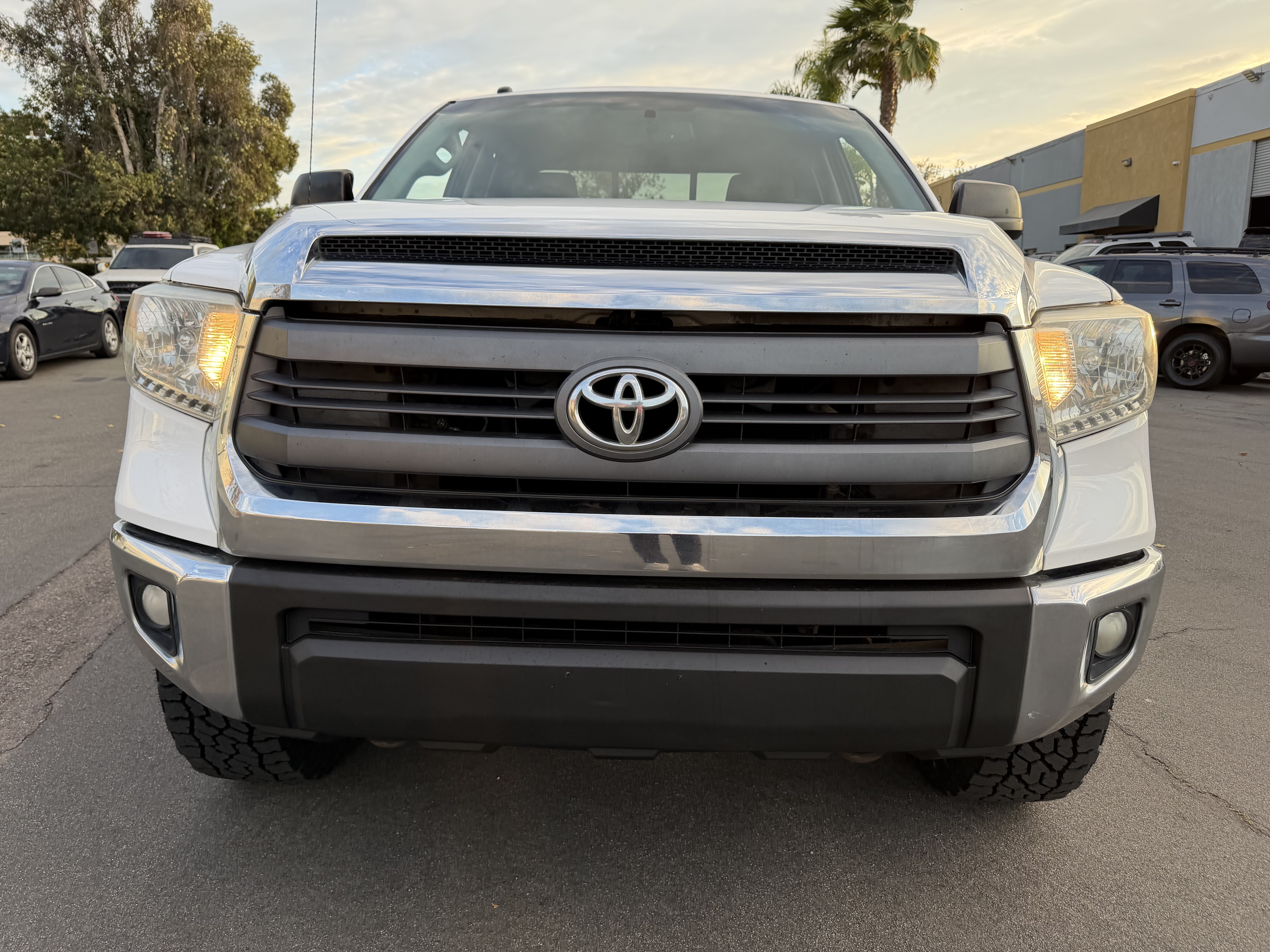 Used 2015 Toyota Tundra 4x4 SR5 w/ TRD Off-Road Pkg image 13