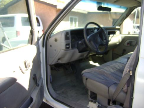 Used 2002 Chevrolet Silverado 3500 image 12