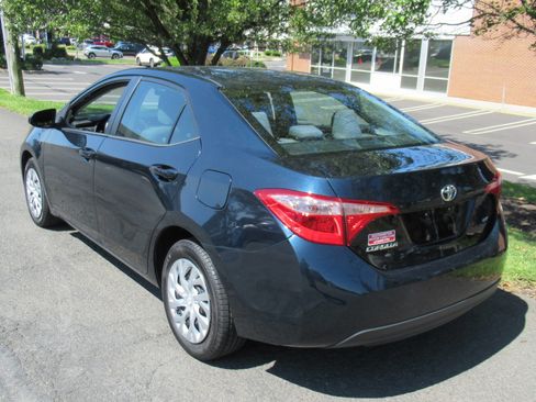 Used 2017 Toyota Corolla LE image 6