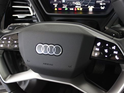 Used 2024 Audi Q4 e-tron Premium Plus image 28