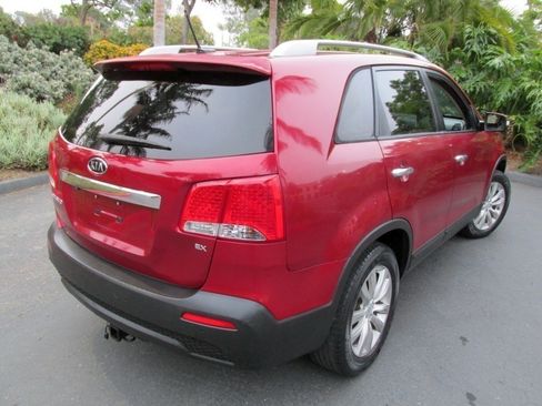 Used 2011 Kia Sorento EX-L image 11