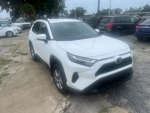 Used 2025 Toyota RAV4 XLE image 2