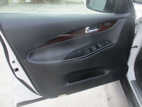 Used 2017 INFINITI QX50 Journey image 14