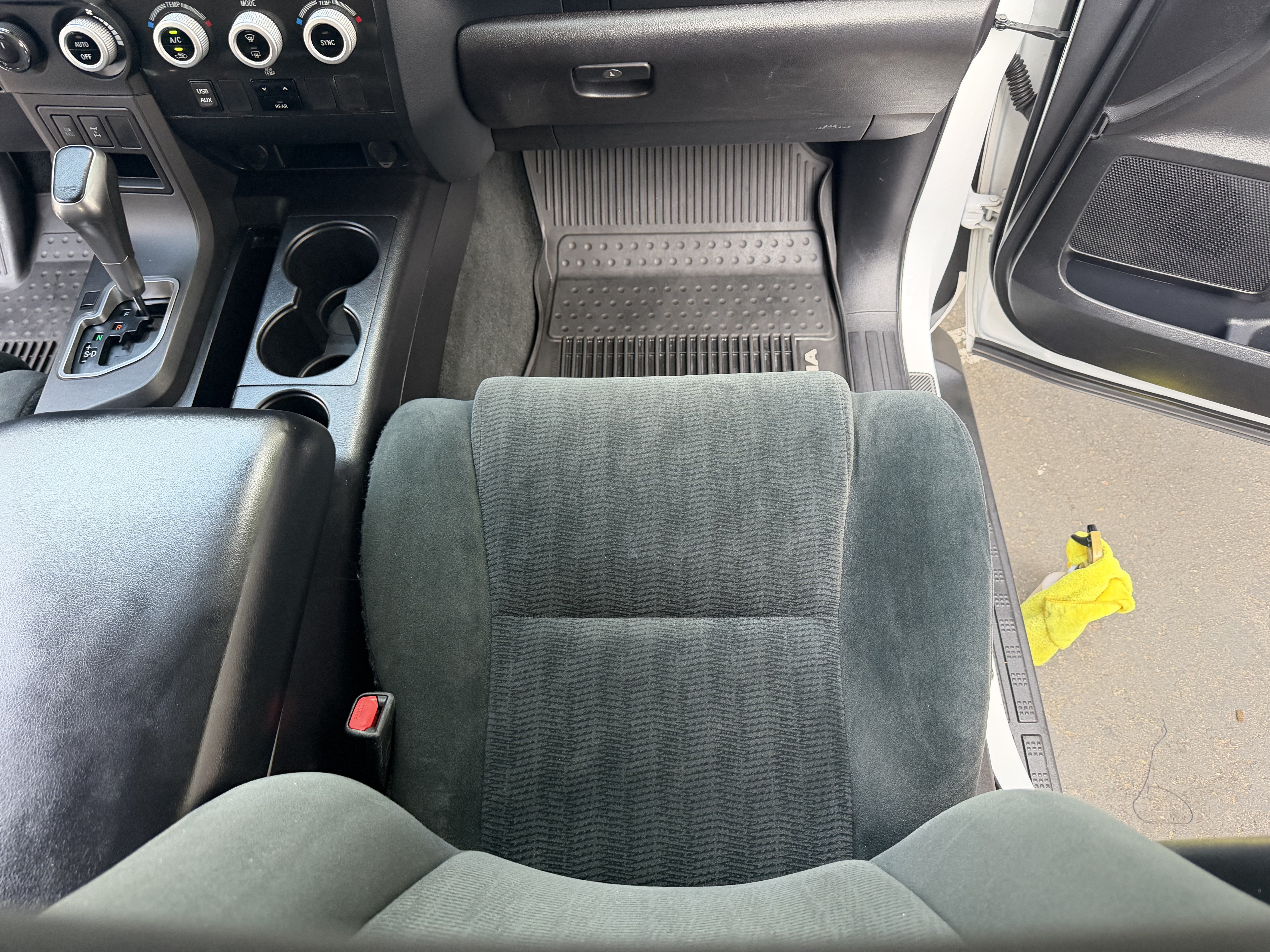 Used 2018 Toyota Sequoia TRD Sport AWD/4WD image 35