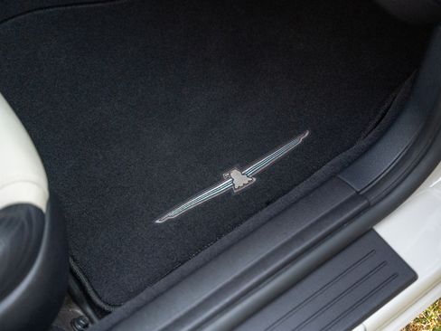 Used 2003 Ford Thunderbird image 70