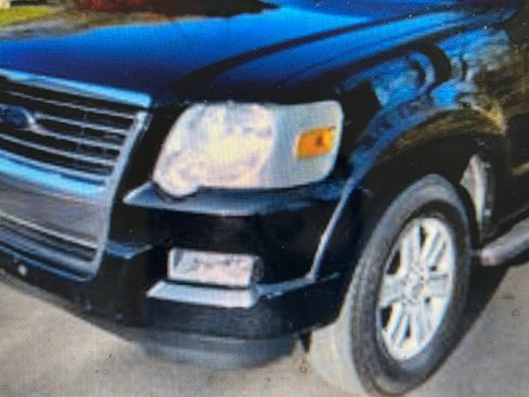 Used 2010 Ford Explorer XLT image 14