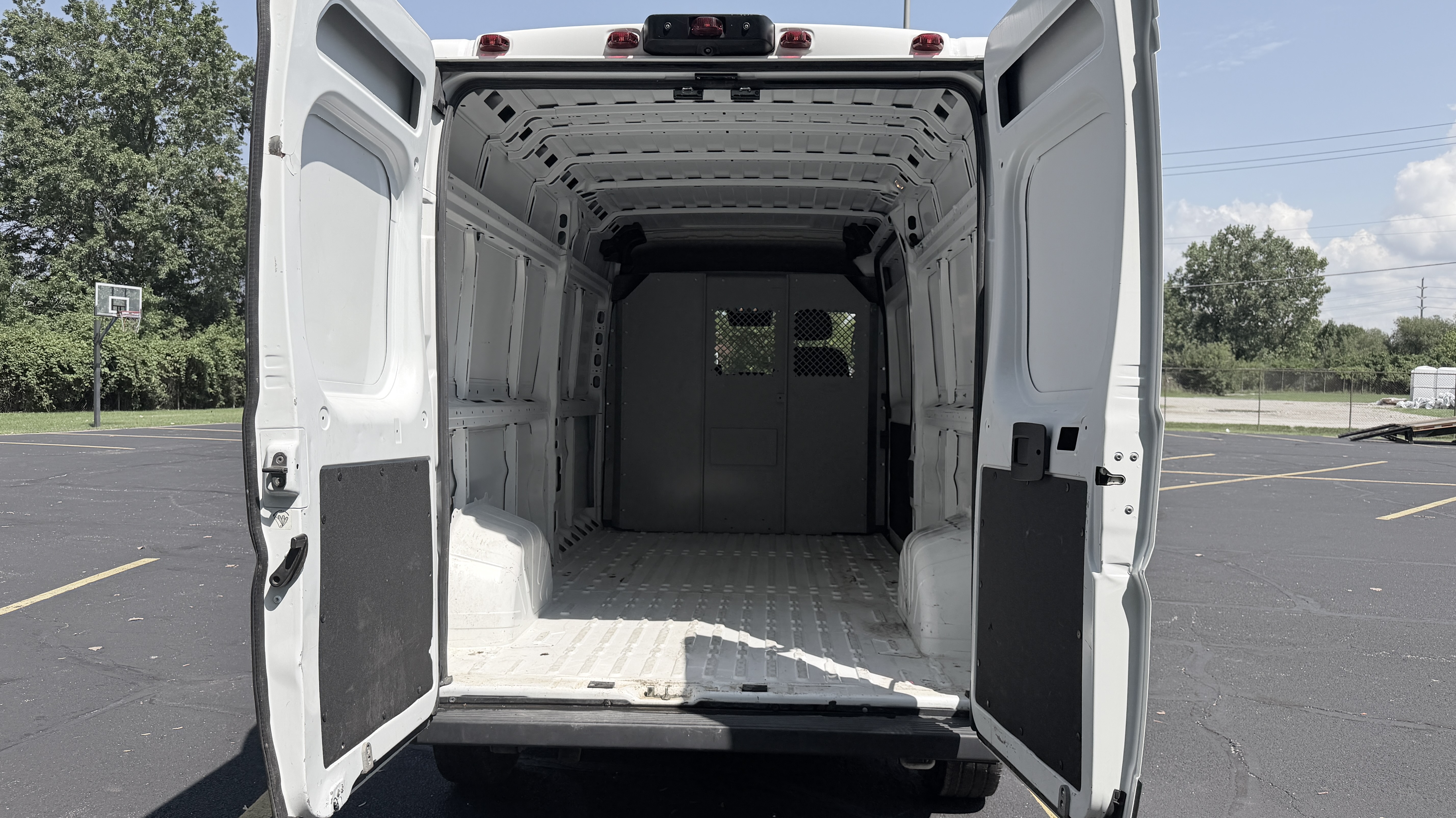 Used 2023 RAM ProMaster 2500 159 High Roof FWD image 9