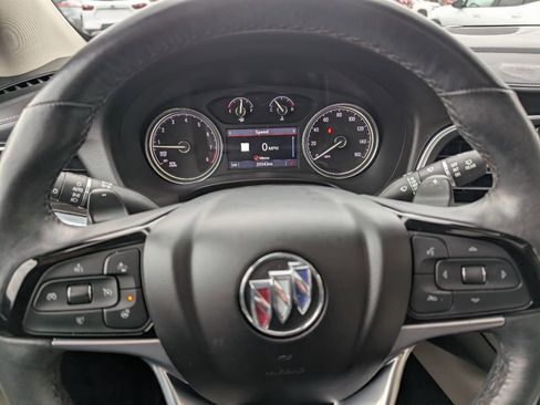 Used 2023 Buick Enclave Essence image 11