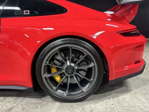 Used 2018 Porsche 911 GT3 RWD image 23
