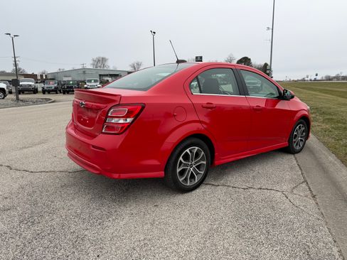 Used 2020 Chevrolet Sonic LT image 4