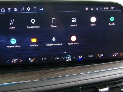 Used 2025 Chevrolet Suburban Z71 image 7