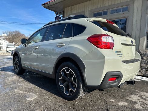 Used 2014 Subaru XV Crosstrek 2.0i Premium image 3