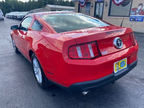 Used 2011 Ford Mustang Coupe RWD image 8