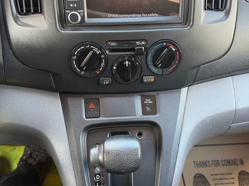Used 2020 Nissan NV200 SV FWD image 10