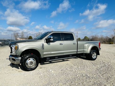 Used 2019 Ford F350 XLT image 1