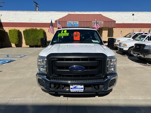 Used 2014 Ford F250 XL image 2