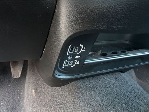 Used 2023 RAM 3500 Big Horn image 13