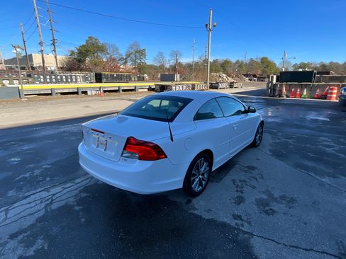 Used 2011 Volvo C70 T5 image 22