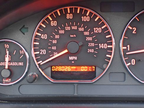 Used 2002 BMW Z3 3.0i image 32