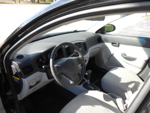 Used 2008 Hyundai Accent GL image 8