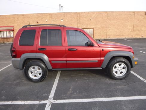 Used 2006 Jeep Liberty Sport image 5