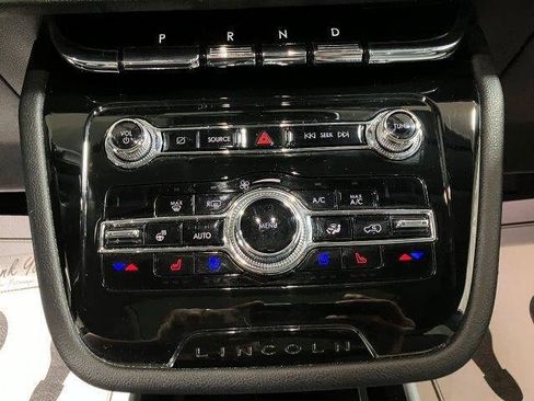 Used 2020 Lincoln Corsair image 15