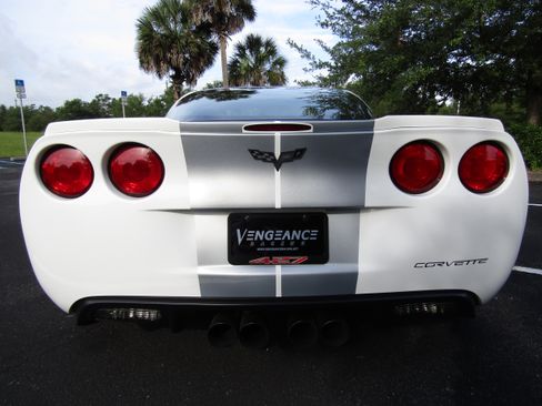 Used 2013 Chevrolet Corvette Z06 Coupe RWD image 4