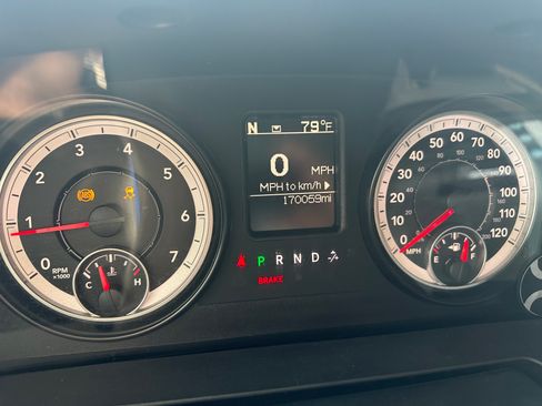 Used 2015 RAM 1500 SLT image 5