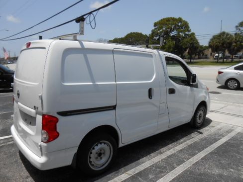 Used 2018 Nissan NV200 S FWD image 6