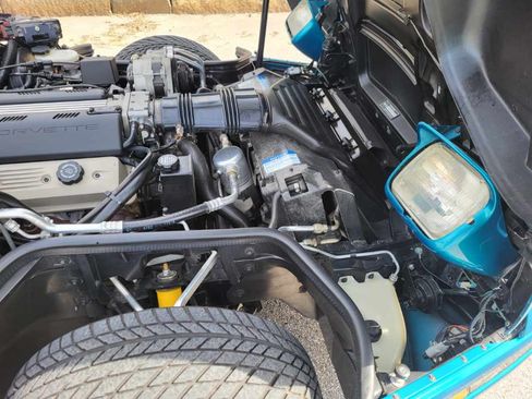 Used 1992 Chevrolet Corvette w/1LT image 12
