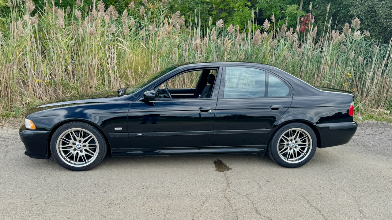 Used 2000 BMW M5 UNAVAIL RWD image 3