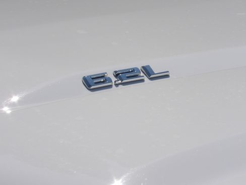 Used 2021 Chevrolet Silverado 1500 4x4 Crew Cab LTZ image 12