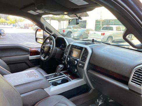 Used 2015 Ford F150 King Ranch image 12