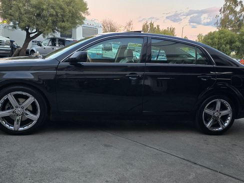 Used 2005 Toyota Avalon Limited image 12