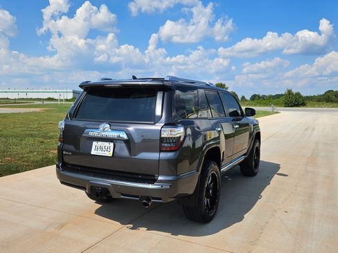 Used 2022 Toyota 4Runner 4WD Limited image 4