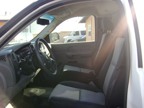Used 2009 Chevrolet Silverado 2500 W/T image 10