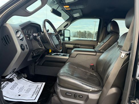 Used 2011 Ford F250 Lariat image 9