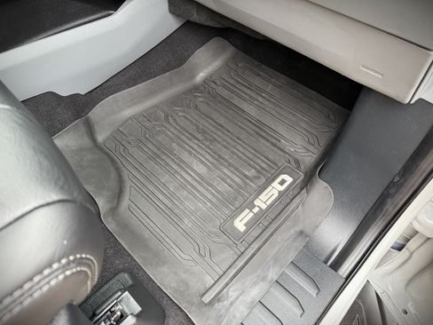 Used 2023 Ford F150 XLT image 28