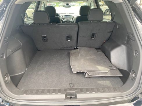 Used 2023 Chevrolet Equinox LT image 23